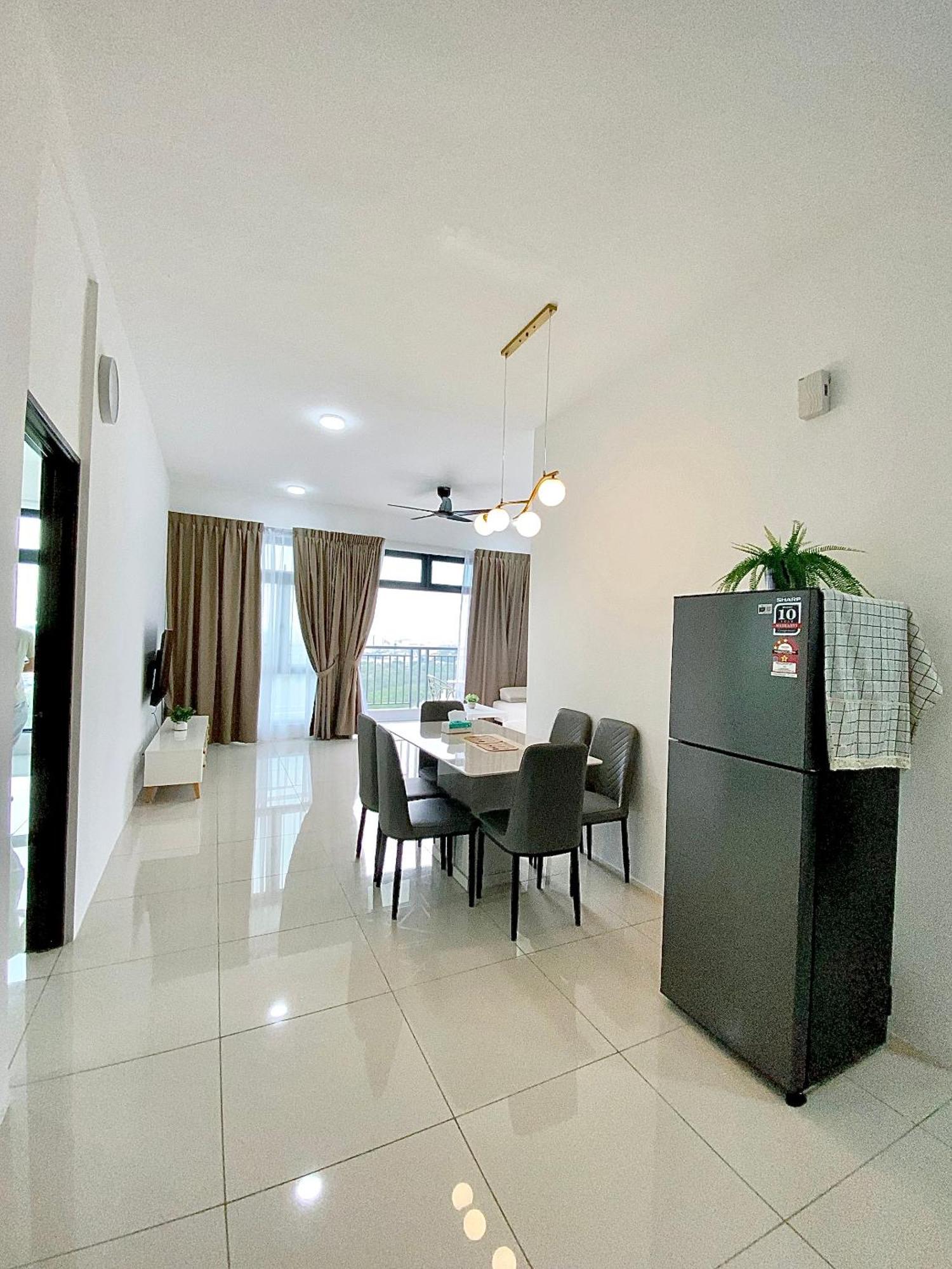 8scape Residensi